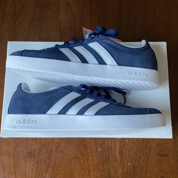 24:12 - Adidas VL Court 2.0 Skateboard Sneakers - Picture 8 of 10